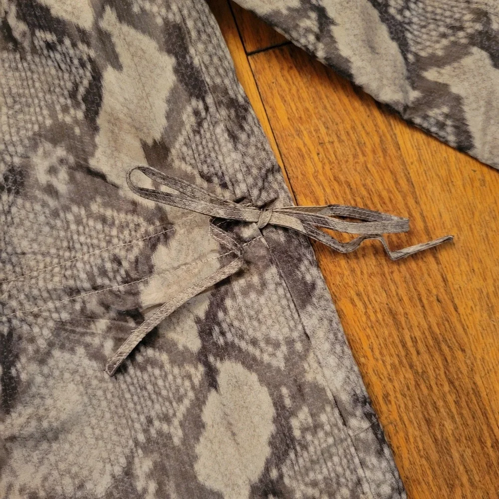 St John‎ Gray Snakeskin Print Utility Jacket Sport Gray S Windbreaker Anorak